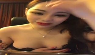 万众期待的蜜桃秀网红模特36F爆乳周波儿强袭 性