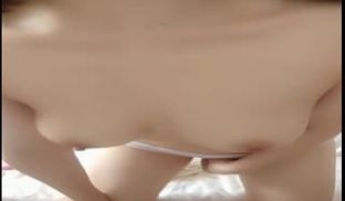 极品白皙巨乳女主播