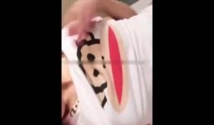 微拍红人丝绸私人会员作品露脸露鲍鱼 真是太精彩了