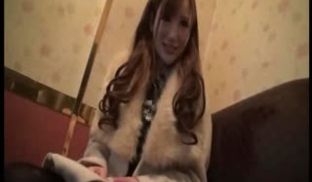 街头搭讪到的完美蛇精脸的美女阴道爆射一嘴