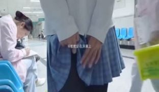 极品美乳美少女软软趴在床单上之铃木美咲伊人医院大