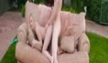 15岁少女与猛男在花园激情啪啪啪