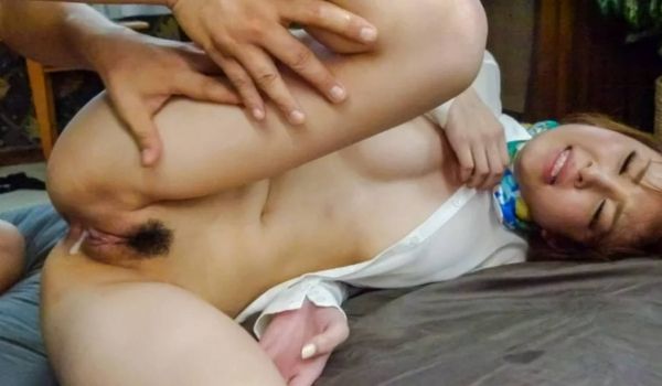フェラ好き美形スッチー连続中出し！