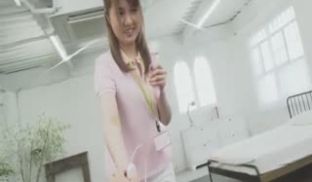 ときめき .介护ヘルパーの姿でたっぷりご奉仕. 