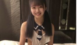 FC2-PPV-3258004 18岁！天才萌小