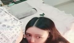 黑丝情趣颜值很高的小少妇勾搭大哥激情啪啪，舔蛋蛋