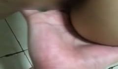 性爱成瘾的网红押尾猫~ 与炮友在浴室无套激情.