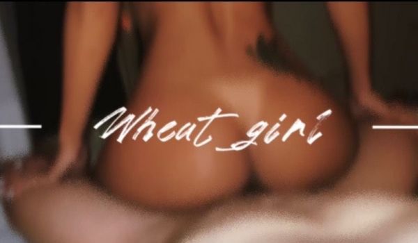 背后式女上 仔细看我的蜜桃在你的屌上摇