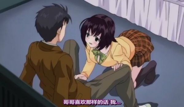 高濑回到家后被嫂子美久看到了隐藏的色情DVD看了